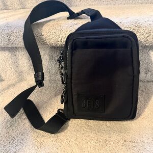 Beis sport sling in black